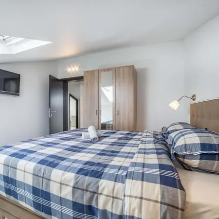 דירה Adriatic Heart Luxury - Two Bedroom With Terrace פירובאץ