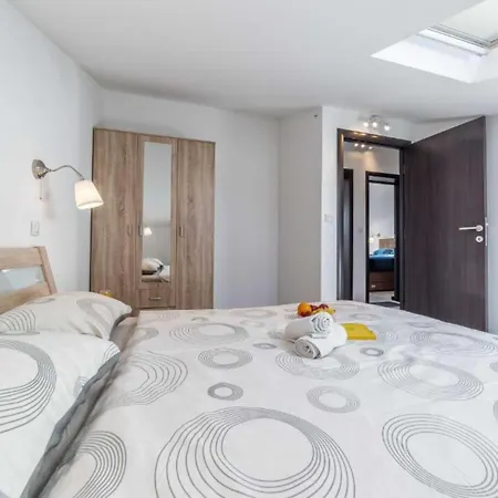 דירה Adriatic Heart Luxury - Two Bedroom With Terrace פירובאץ